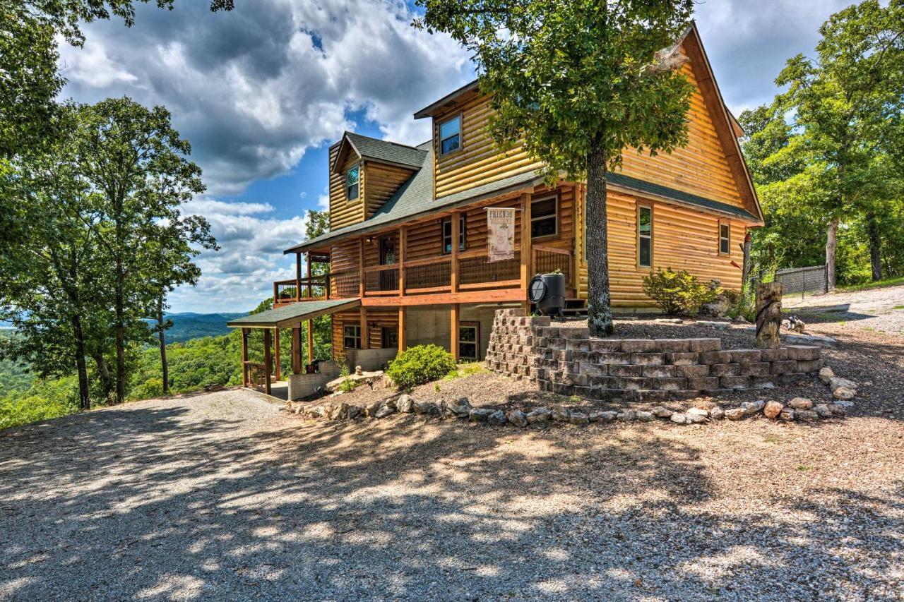 Spacious Log Cabin With Fire Pit And Game Room! ユリーカ・スプリングス エクステリア 写真